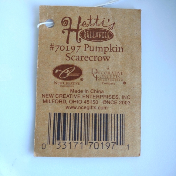 Pumpkin Scarecrow Pull Decoration - Picture 7 of 8